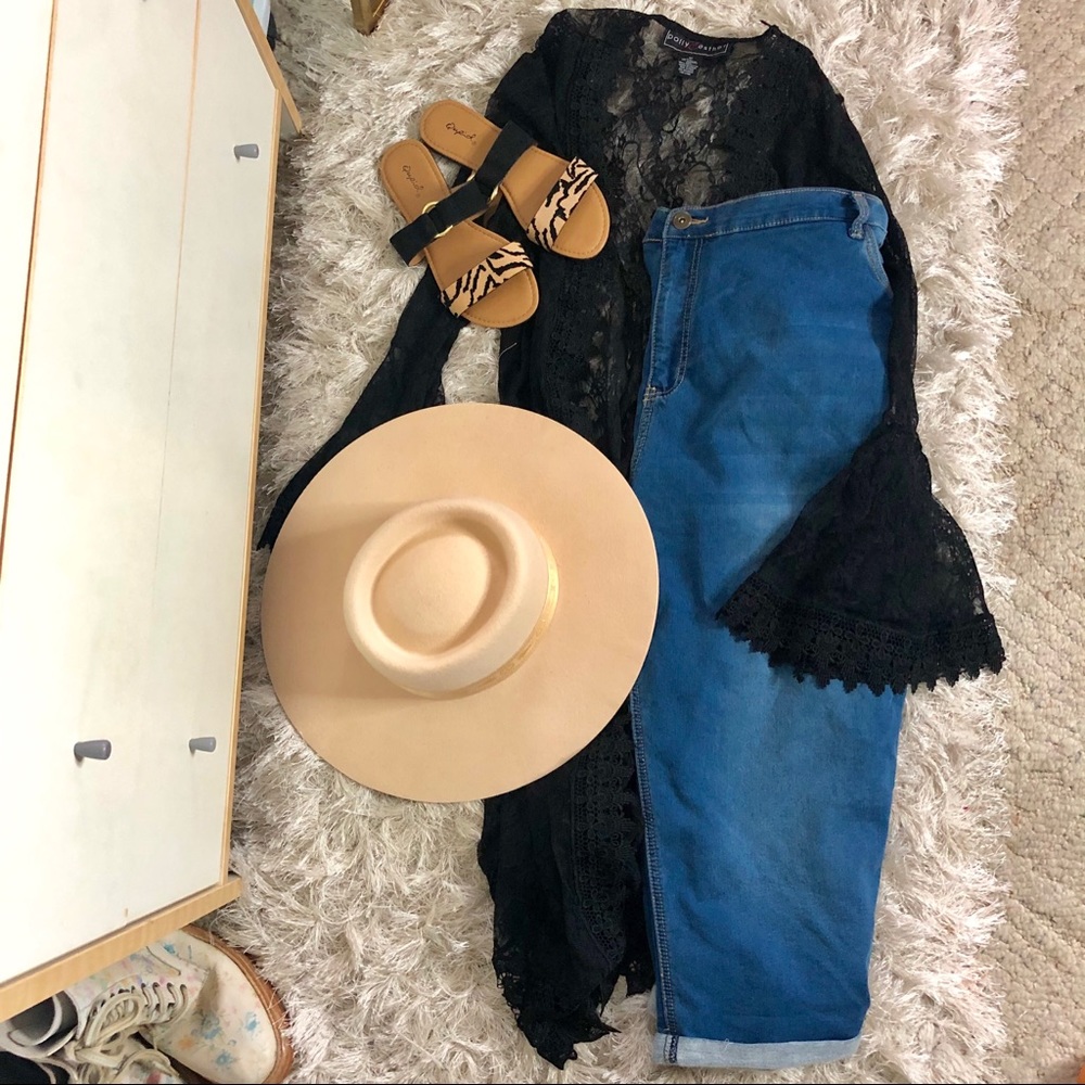Rolled Hem Jeans - Picture 1 of 7